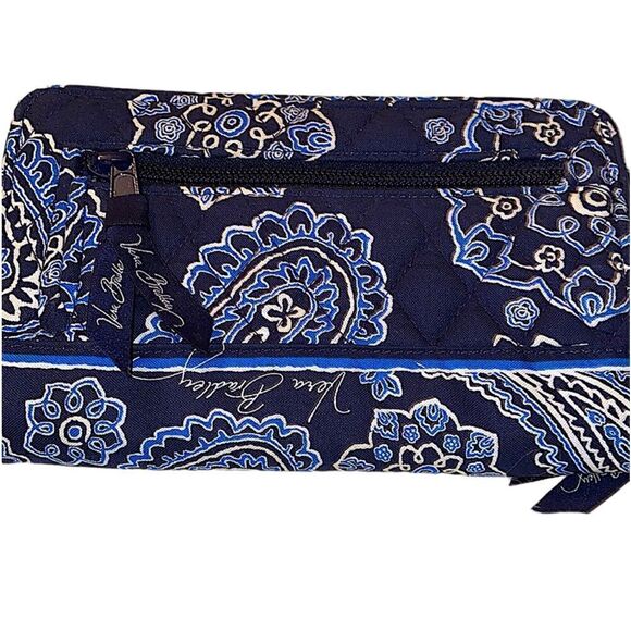 NEW Vera Bradley Turn Lock Blue Bandana‎ Print Full Zip Wallet - Picture 2 of 5